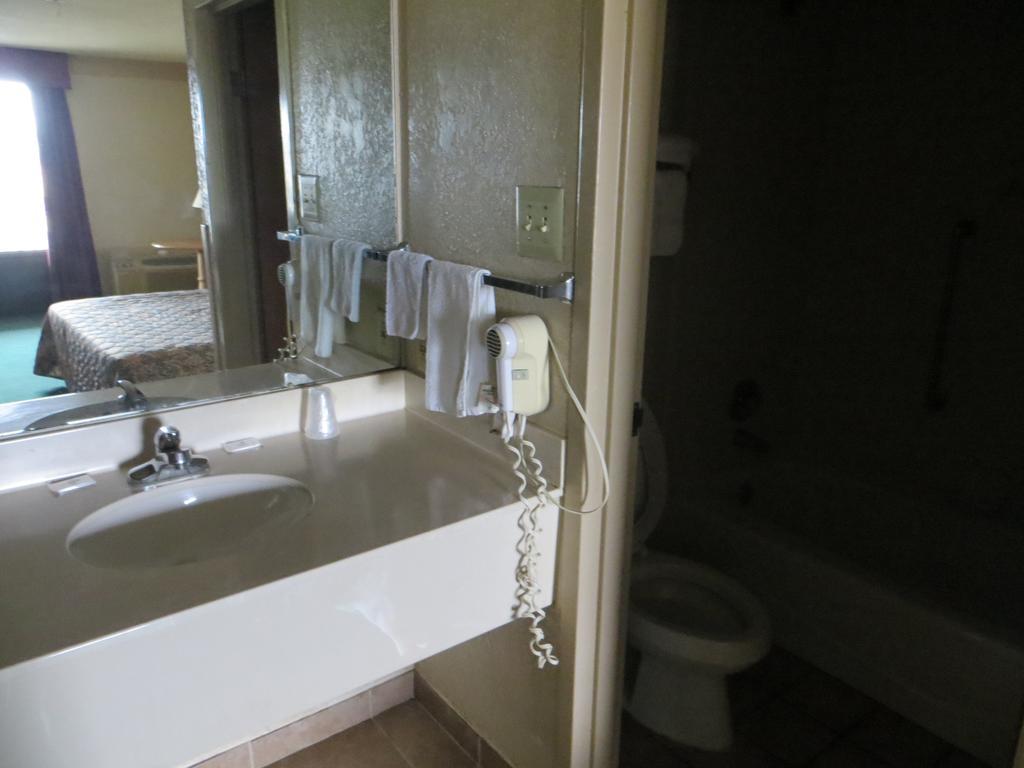 Budgetel Inn & Suites Macon Værelse billede